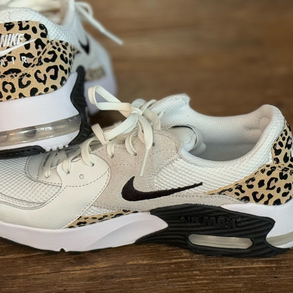 Women’s Nike athletic shoes